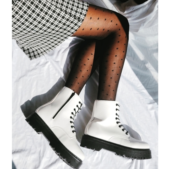 🚨The Seattle// white platform combat boot - Picture 2 of 12